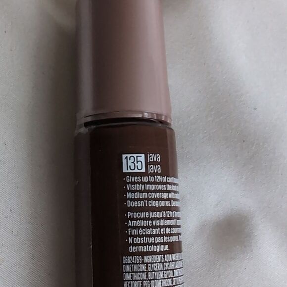 Maybelline Dream Radiant Liquid Foundation 135 JAVA - Picture 2 of 3